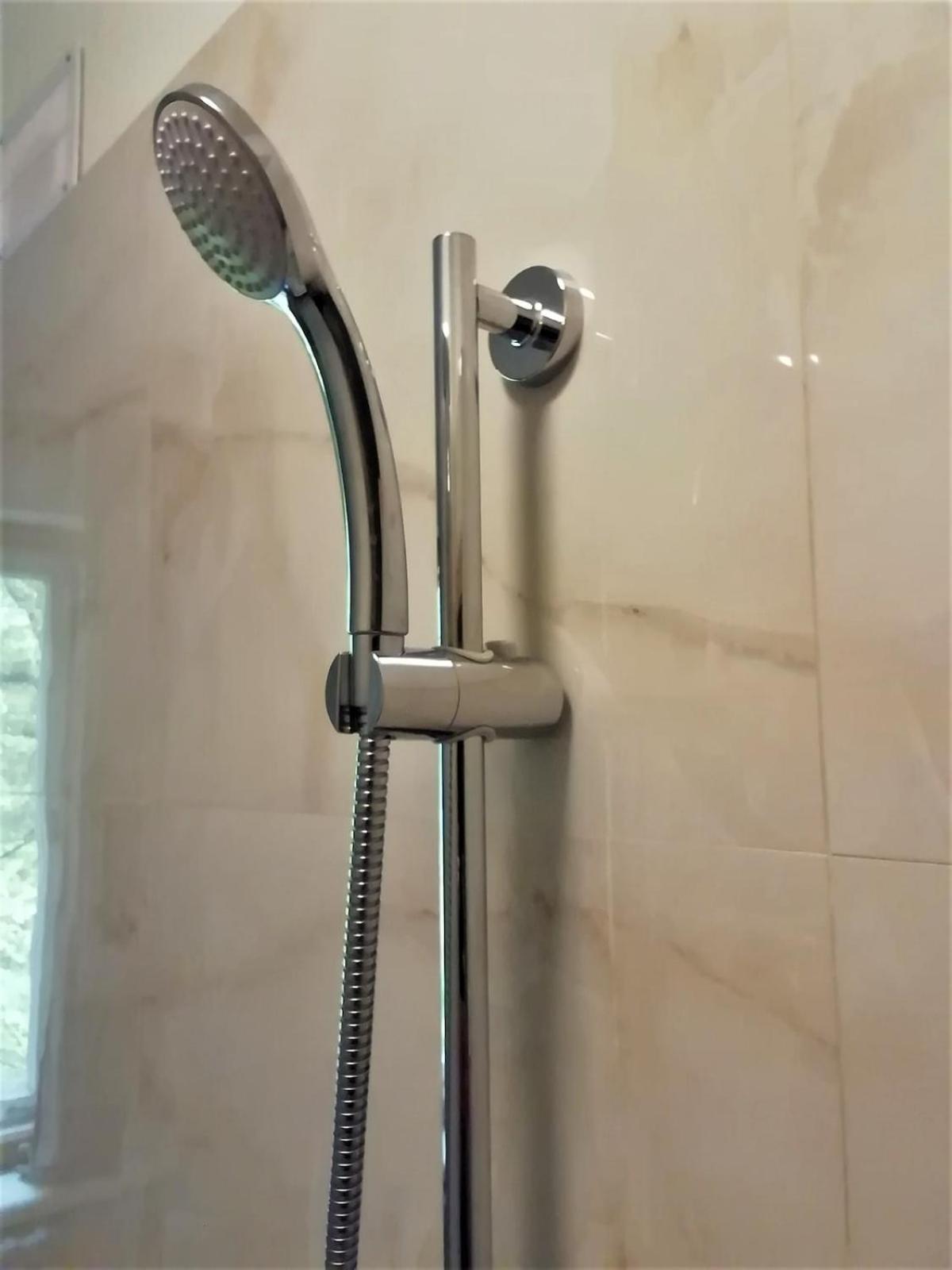 Self Check-in Spacious In A Quiet Area Appartement Riga